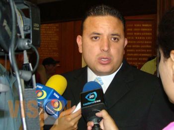 Carlos Quintana propone debatir para eliminar la tenencia