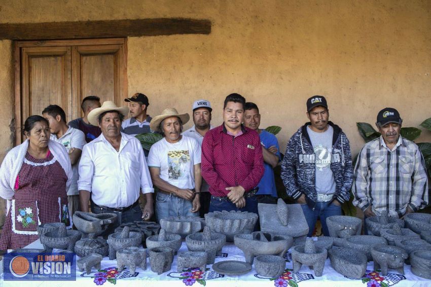 Artesanos de San Nicolás de Obispo afinan detalles de la Feria del Molcajete 2018