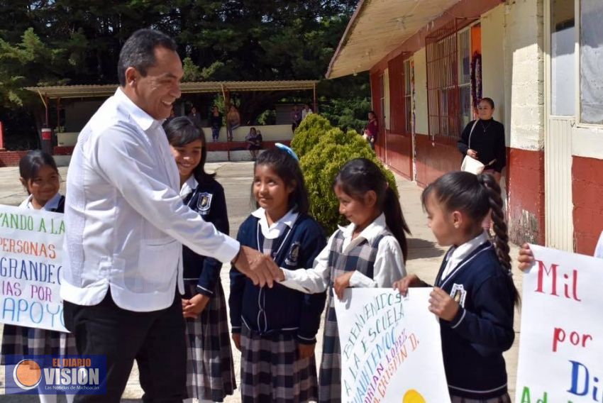 Erradicar violencia física y psicológica en menores propone Adrián López Solís