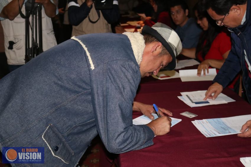 Realiza federación, estado y Ayuntamiento, primera entrega de apoyos a damnificados microempresario