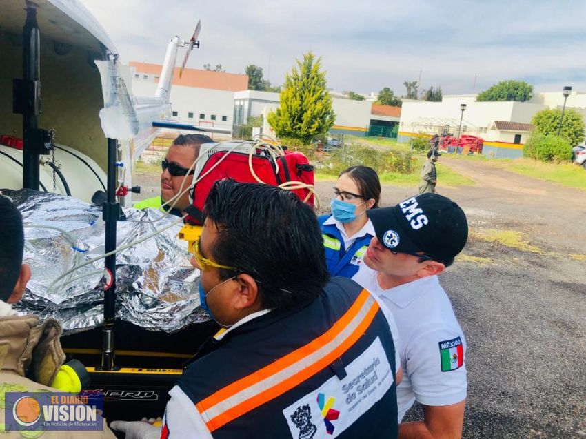 Paciente en Código Mater es trasladada en ambulancia aérea a Morelia  