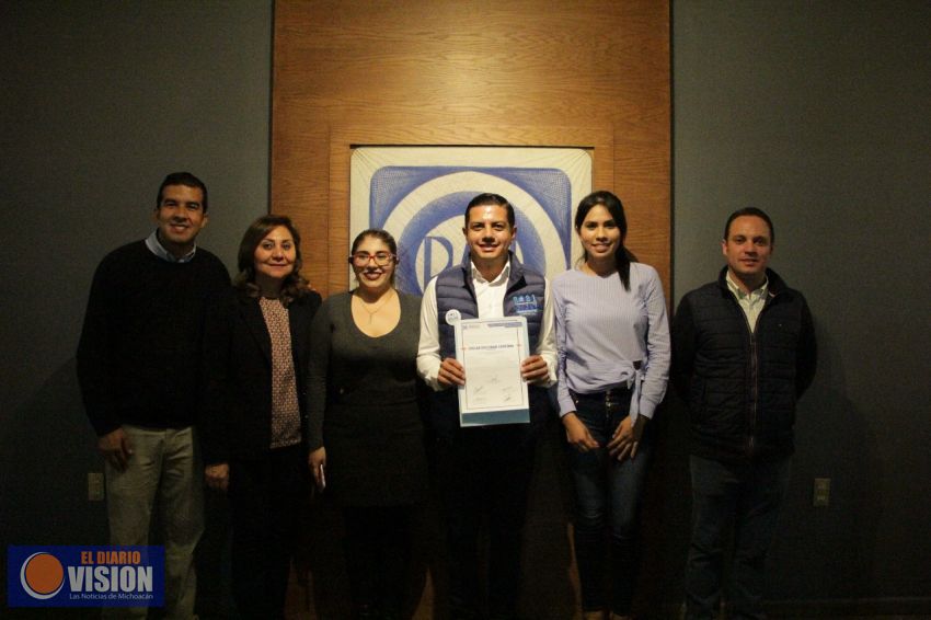 Recibe Oscar Escobar constancia de mayoría como Dirigente estatal del PAN Michoacán 