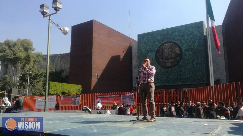 Aplazan sesión en San Lázaro por bloqueo de campesinos