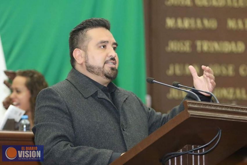 En Michoacán se avanza para clarificar en norma remuneraciones de servidores: Erik Juárez