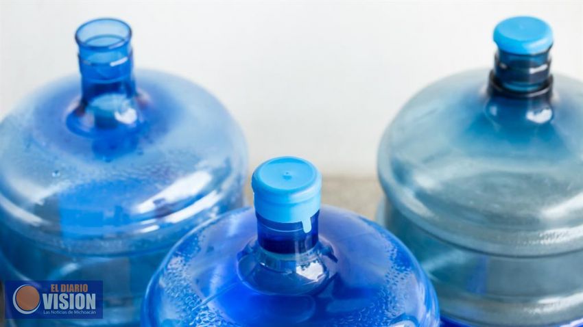 Transportar combustible en garrafones para agua, riesgo para la salud: SSM