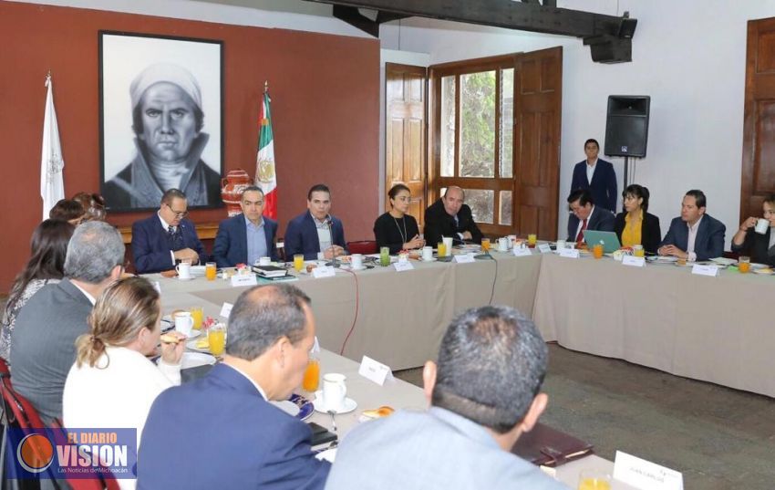 Coordinación, unidad y entrega para enfrentar retos: Gobernador