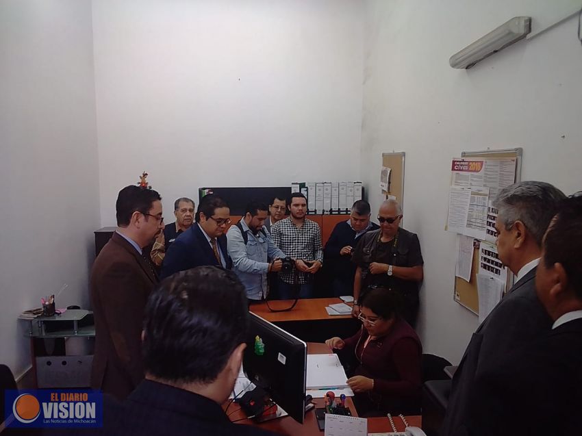 Se registra el Notario Luis Carlos Garcia Estefan para Fiscal General de Michoacán