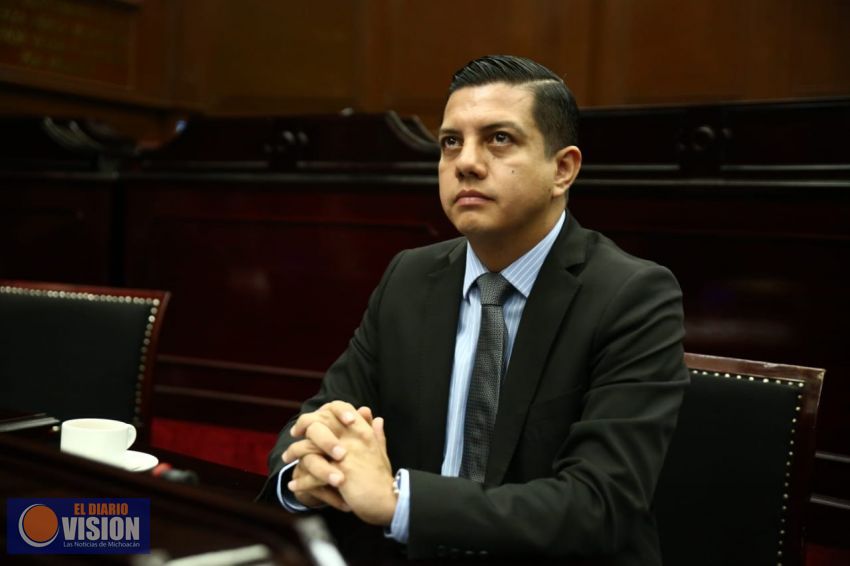 No avalamos ningún aumento salarial de nuestros presidentes municipales: Oscar Escobar 