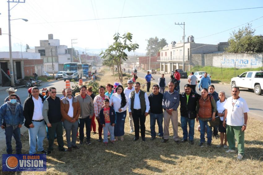 Vecinos y Autoridades Municipales realizaron faena de limpieza en Avenida Las Torres