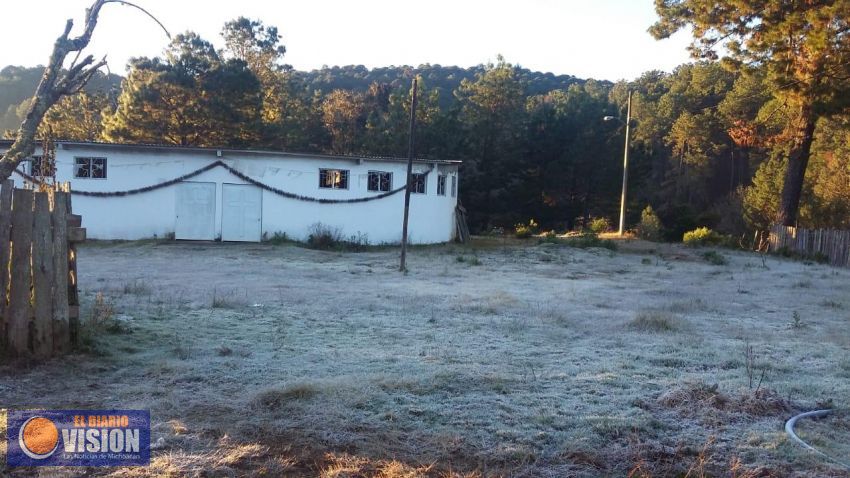 Ante caída de nieve en Coalcomán, reitera PC recomendaciones para afrontar el frío extremo