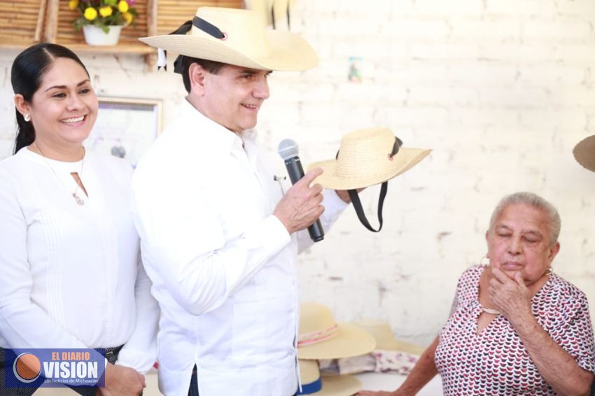 Purechucho tendrá su marca colectiva de sombrero artesanal: Gobernador