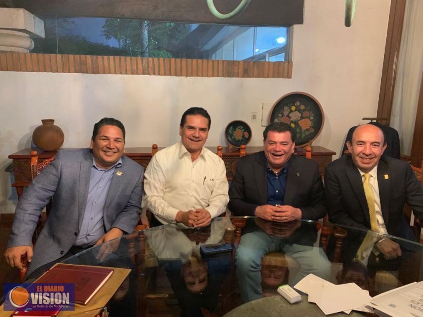 Mejorar la educación en todos sus niveles: Silvano Aureoles