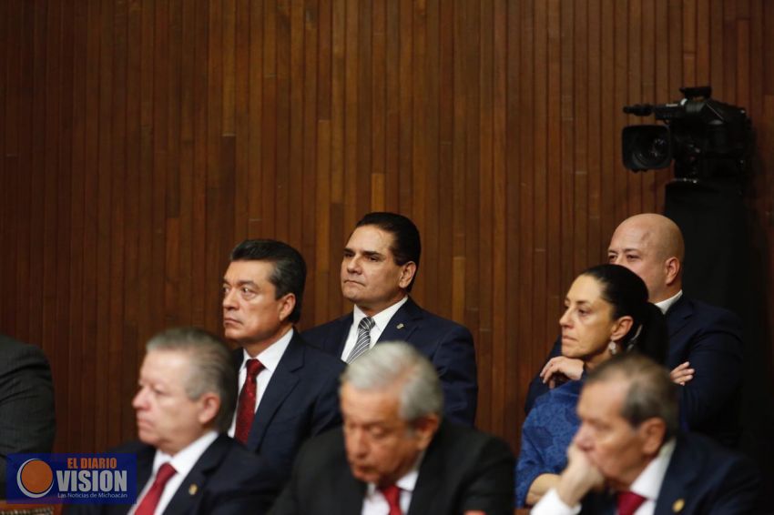Que reformas no violenten espíritu social de la Constitución: Silvano Aureoles