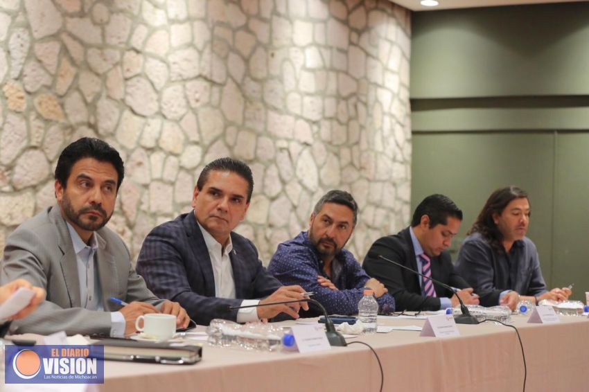 Instruye Gobernador instalar mesa de trabajo con ayuntamientos de Morena y PT