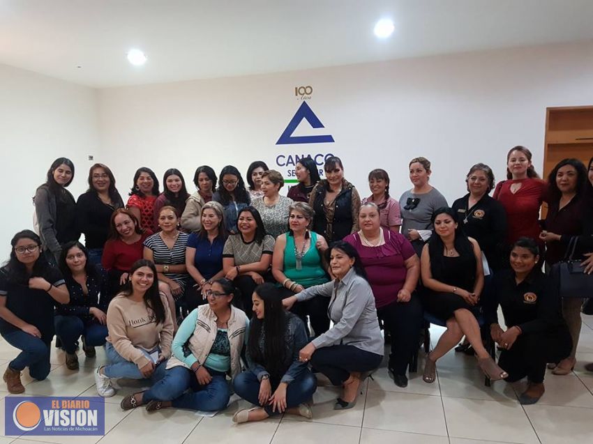 La diputada Brenda Fraga, sostiene encuentro con mujeres empresarias