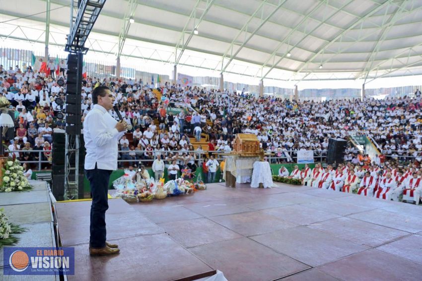 Saluda Gobernador a niños y jóvenes misioneros del país