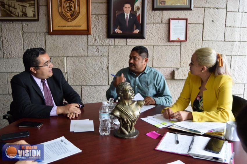 Otorgan a Nuevo Urecho y Santa Ana Maya vehículos para personas con discapacidad 
