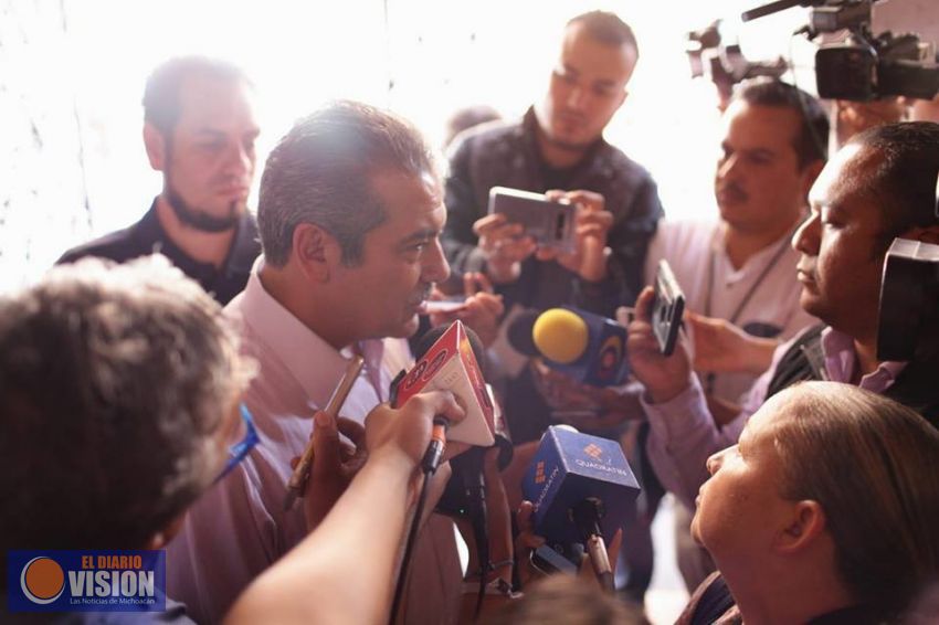 Morón lo dijo a partir de enero, homologación a los salarios del ayuntamiento; hoy no lo reconoce