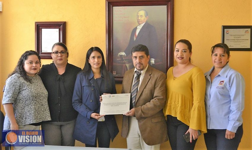 Logra Tec Ciudad Hidalgo becas de capacitación en emprendimiento y finanzas personales para alumnos