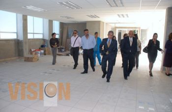 Exhorta Rector solidarse con los futuros médicos