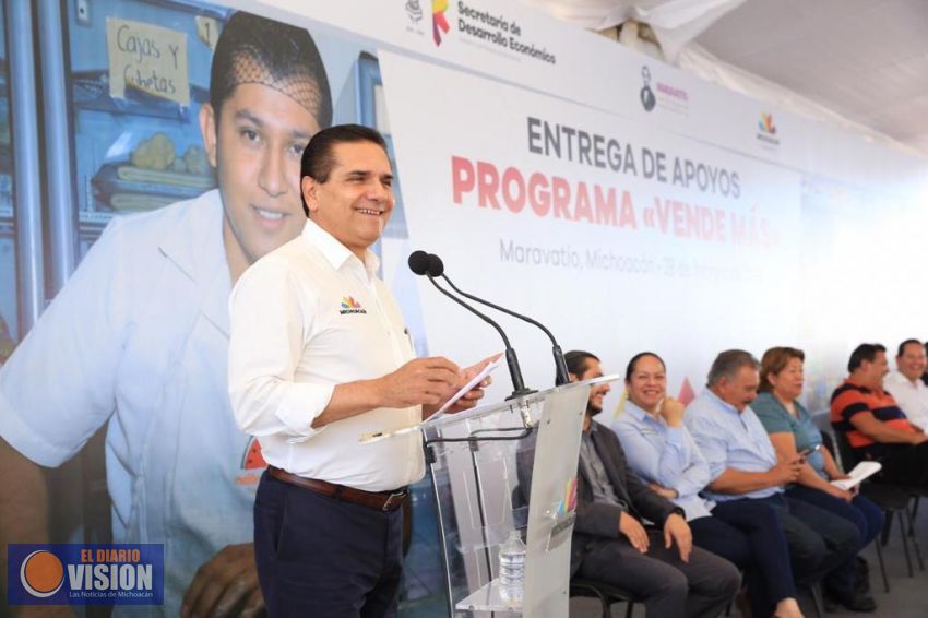 Entrega Gobernador apoyos de Vende Más en Maravatío