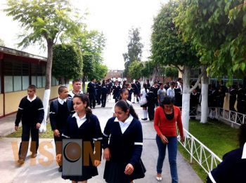 Respalda SEE, Cine Móvil para estudiantes
