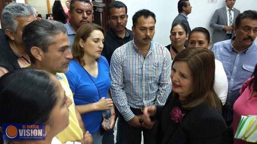 Trabajadores de la Junta de Caminos no pierden la esperanza que no sea extinta 