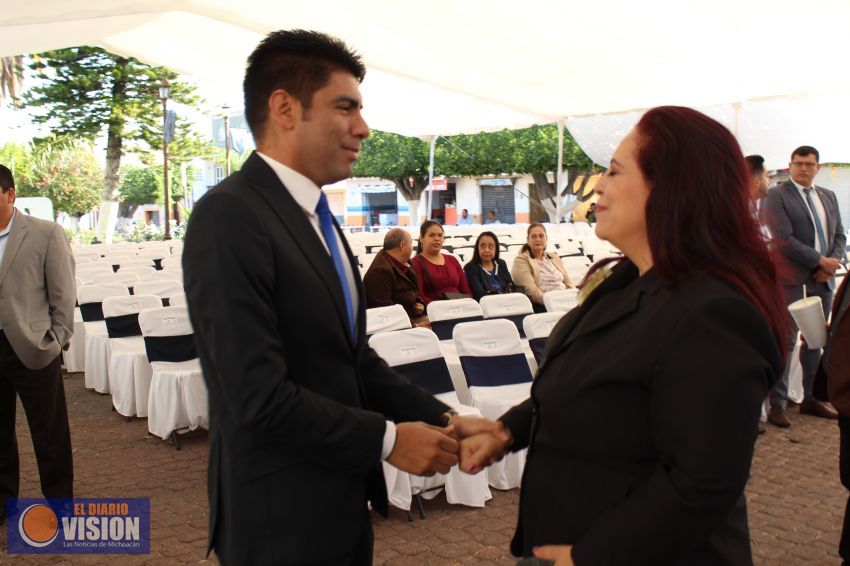 Cualquier sitio es lugar para la gestión cuando se busca atender a mi pueblo: JLCC.