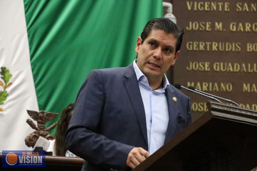 Plantea Ernesto Núñez regular uso de residuos de plaguicidas y fertilizantes, en Michoacán