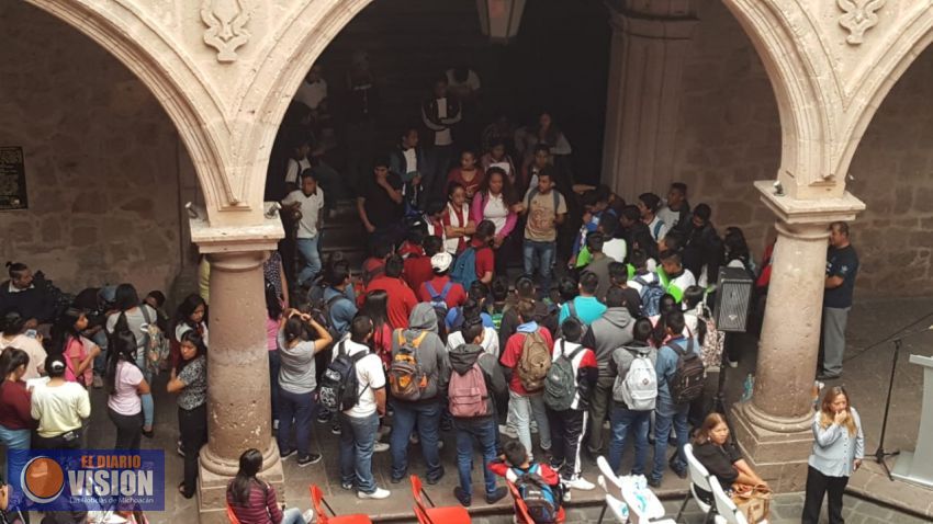Se manifestó FNERRR en el Ayuntamiento de Morelia 