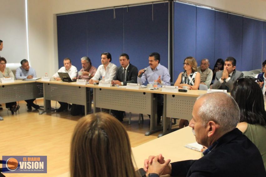 Presentan resultados de proyecto científico para la protección del Lago de Zirahuen
