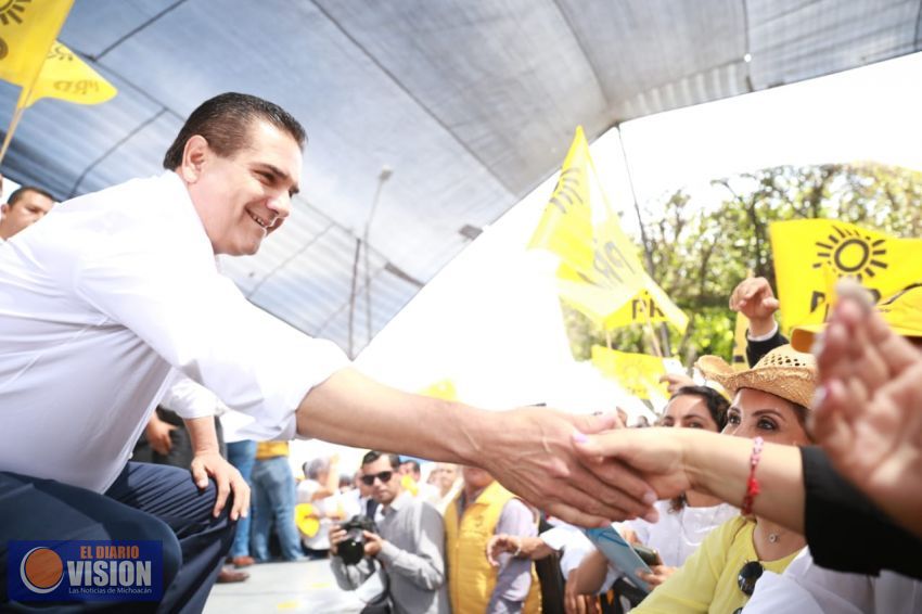 “Tenemos que prepararnos para la defensa de la República y sus instituciones”