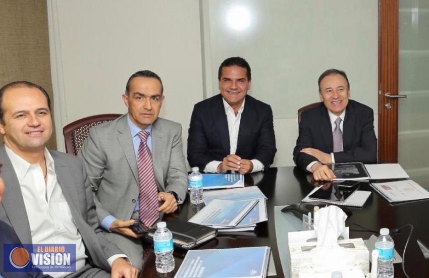Revisan Gobernador y Durazo modelo de seguridad para Michoacán