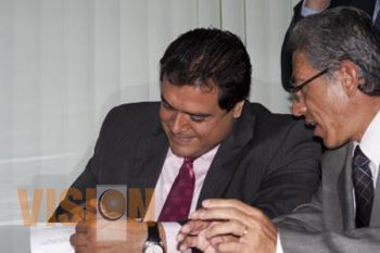 Sindicato de Profesores conjura huelga en la Universidad Michoacana