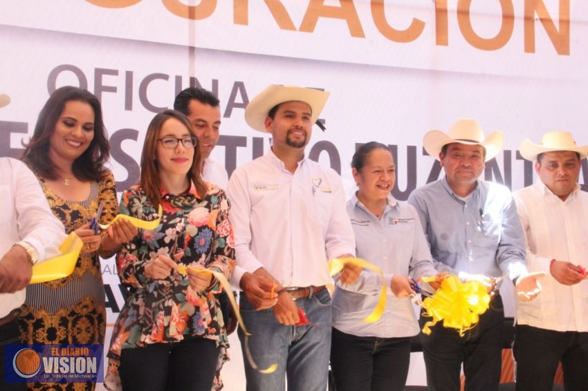 Inaugura Octavio Ocampo Casa de Gestión y Enlace Legislativo en Tuzantla