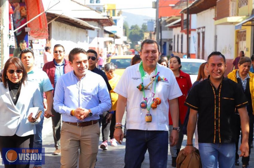 Atiende Sedesoh a familias de Paracho con Casa Bienestar  