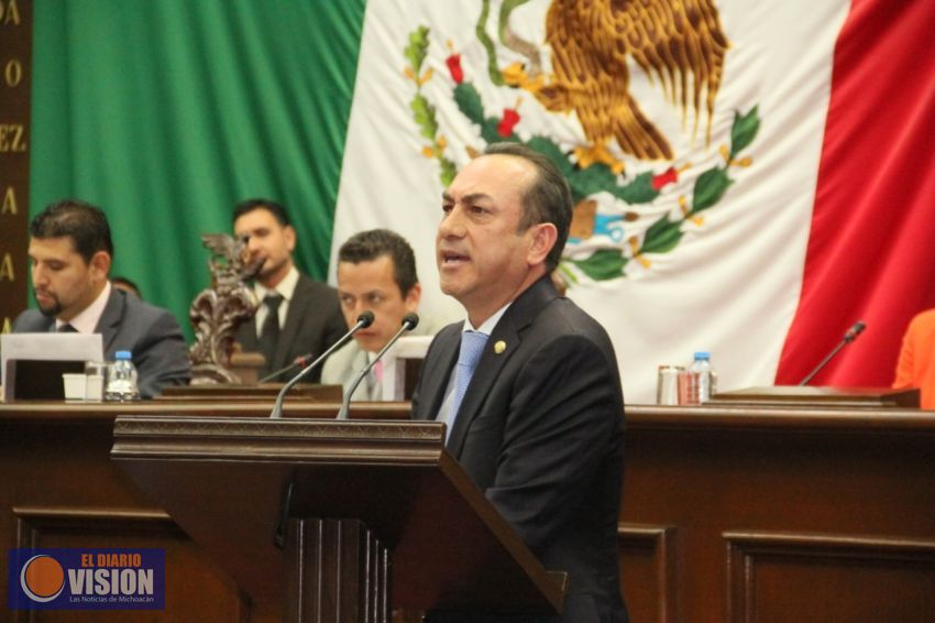 Urge Antonio Soto a que Federación reasigne recursos para el sector educativo en Michoacán