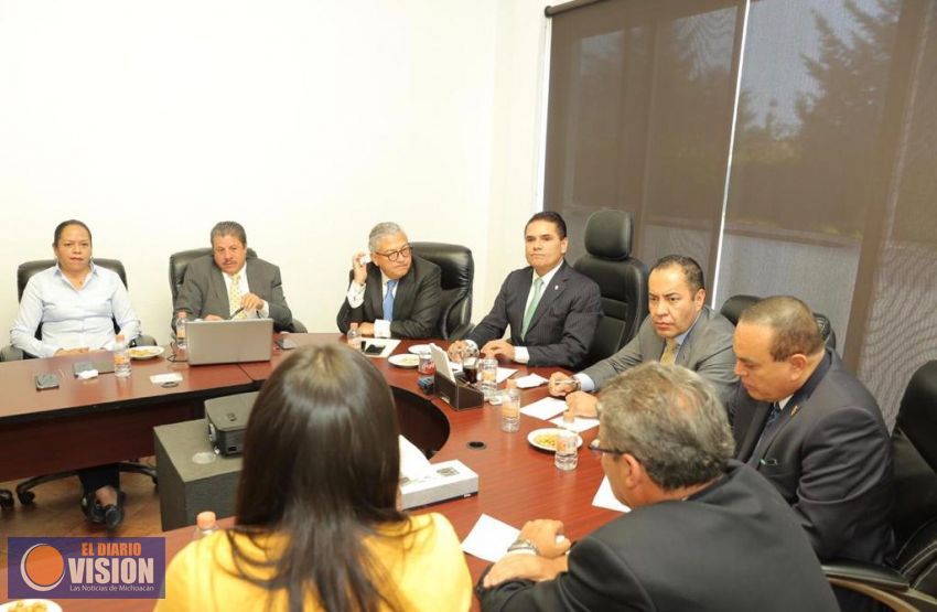 Revisa Silvano Aureoles operatividad de Jefaturas Regionales 