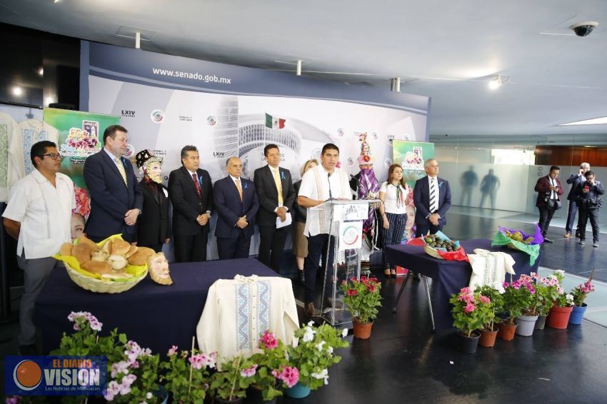 Senadores invitan a la Feria del Geranio en Tingambato   