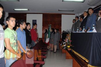 Se llevó a cabo la premiación a los alumnos que participaron en la Olimpiada de Química 