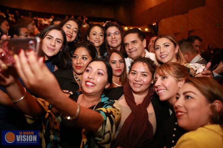 Reconoce Gobernador logros del Registro Civil en Michoacán
