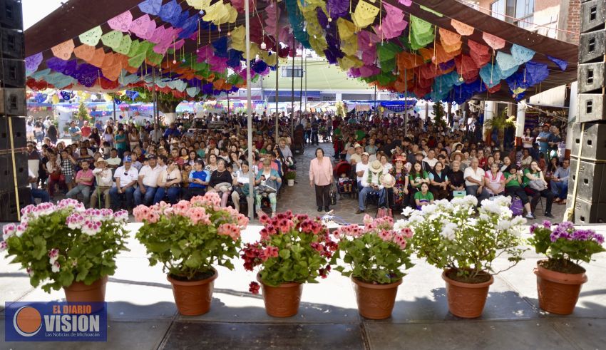 Galardonan a los mejores geranios en su feria 