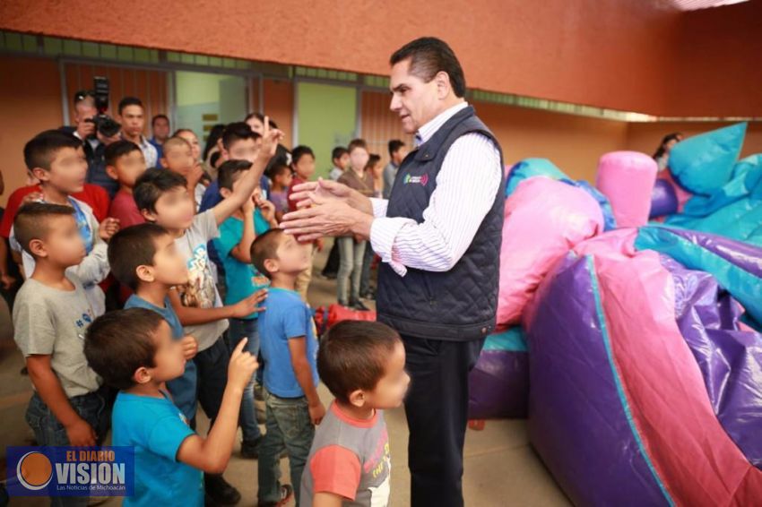 El bienestar de nuestra niñez, prioritario: Silvano Aureoles