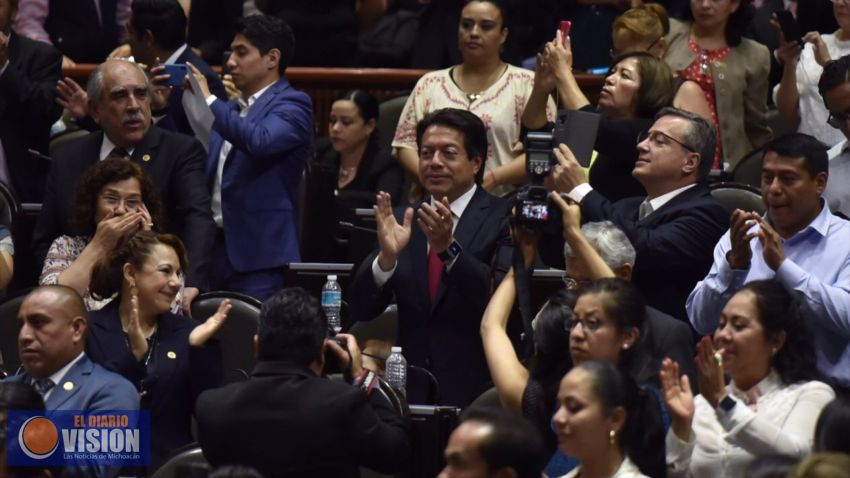 Diputados aprueban la Reforma Educativa; mantiene evaluación a maestros