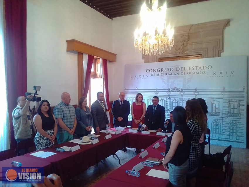 Instalan Comité del Primer Parlamento Infantil en el Congreso de Michoacán