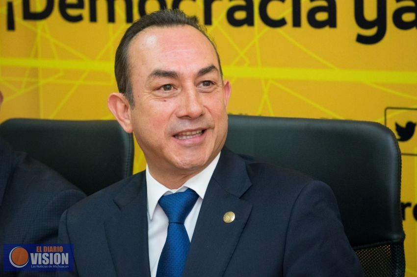 Perredistas se afilian mediante smartphone y en su elección, urnas electrónicas 