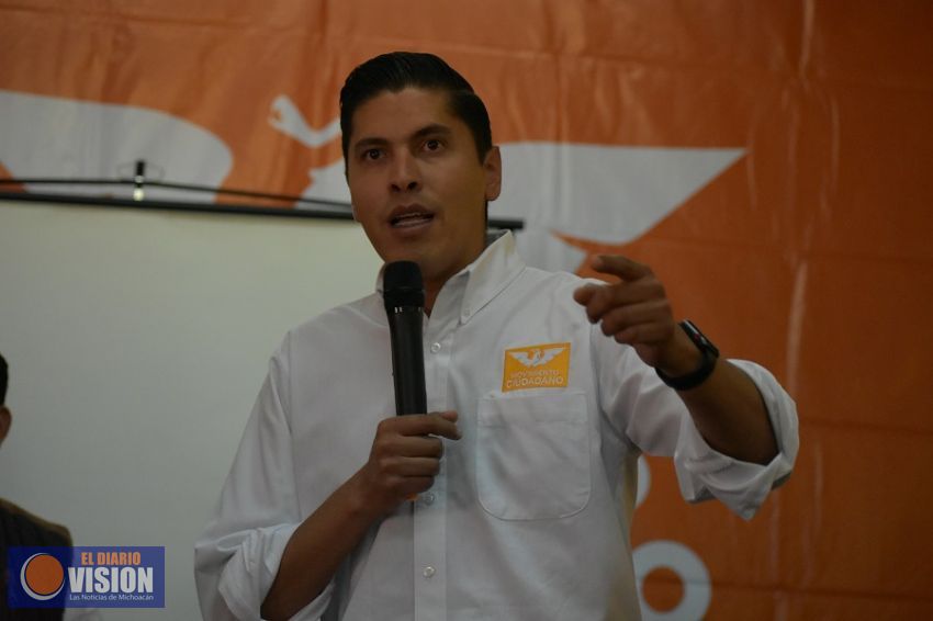 Presenta Javier Paredes iniciativa para inhabilitar de por vida a funcionarios corruptos