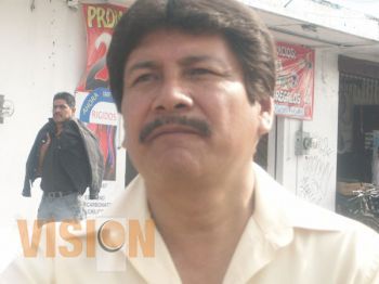 Acusan a Fausto Vallejo de estar detrás de la destrucción de propaganda de Silvano Aureoles