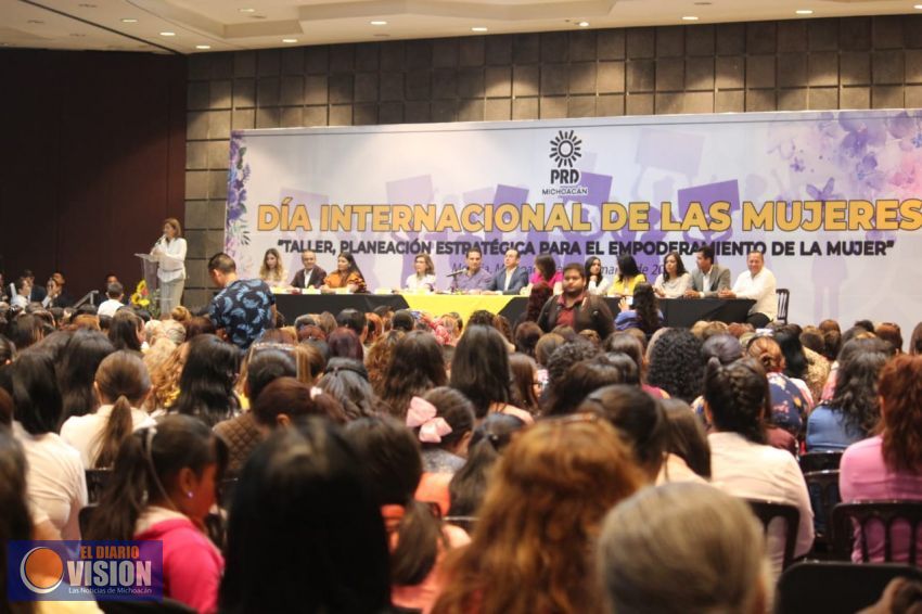 Inician en el PRD ciclo de conferencias de capacitación política