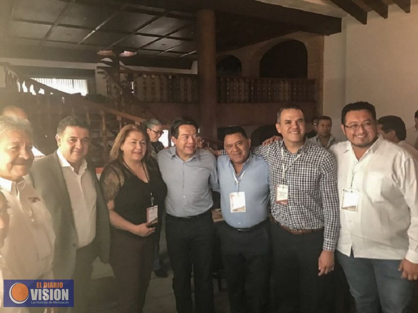 Sostienen Fermín Bernabé reunión con coordinadores parlamentarios de Morena en el país